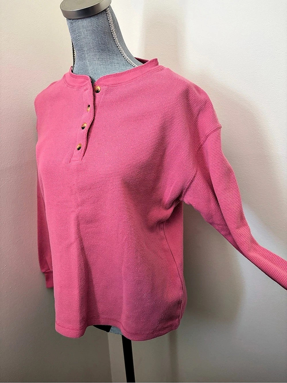 Vintage 80s Waffle Thermal Bubblegum Pink Henley Top - Picture 3 of 7